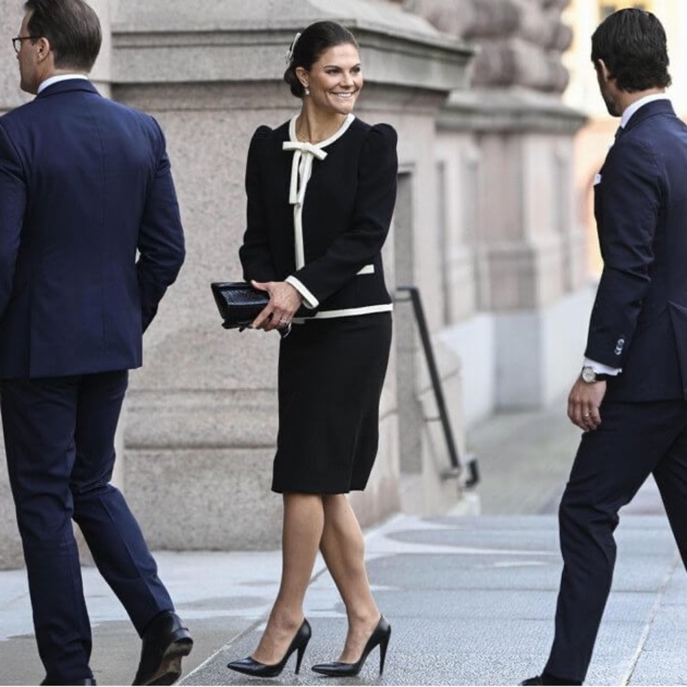 As seen on Crown Princess of Sweden Milly Jacket Size 6 - fits like 4